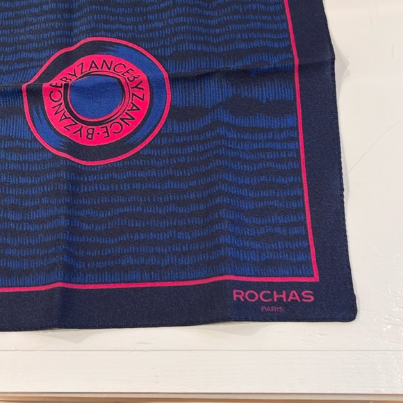 Handkerchief - Picture 2 of 3